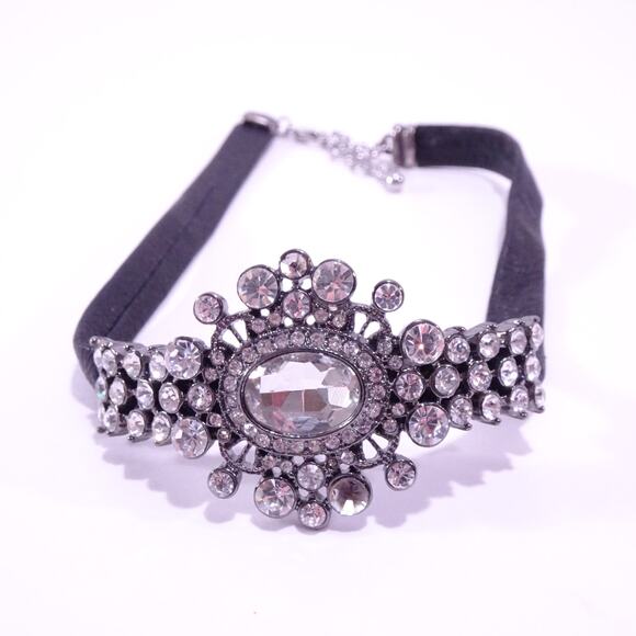 Anthropologie Women's Vegan Leather Crystal Glamour Choker Necklace NWOT 89 - Picture 2 of 5